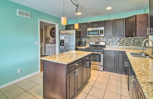 Salem Lakes House | Cozy Silver Lake Retreat w/ Private Hot Tub!