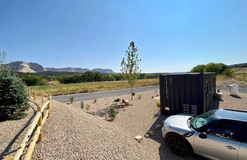 Orderville Apartment | Cozy Single Container Retreat | 25 min to Zion NP