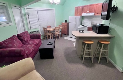 Mont-Tremblant Condo | Cozy ski -in ski -out Condo on the Mountain , Minutes to ski Lifts, Parking