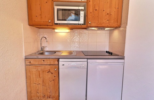 La Perriere Apartment | Cozy Ski-in/Ski-out 1BR Apartment with Balcony at La Tania in Courchevel