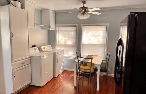 Monahans House | Cozy Small Family Home