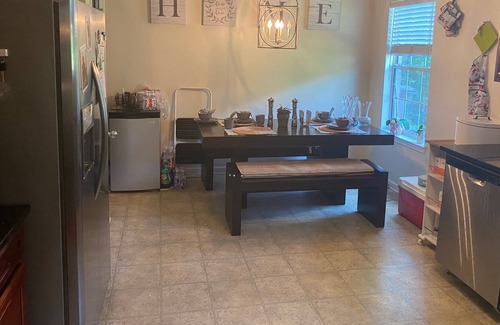 Snellville House | Cozy Snellville Palace