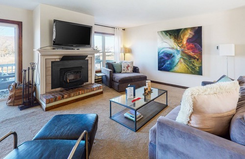Snowmass Village House | Cozy Snowmass Home w/ Acre Yard, Wood Stove, Deck, Gas Grill, & Mountain Views