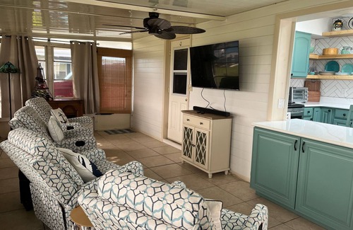 Port Charlotte - Charlotte Harbor House | Cozy South West Florida Escape on canal w/working space & pet friendly.