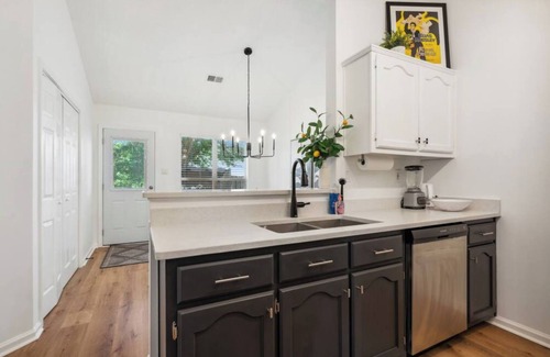 Southaven House | Cozy Southaven Retreat - Fenced Yard, Modern Amenities, Safe Neighborhood!