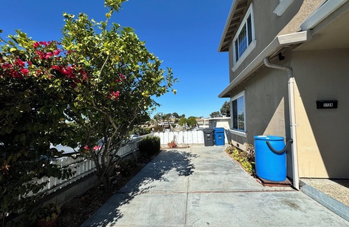 Seaside House | Cozy & Spacious 4B2B + Sleeps 14 + 2 FREE Aquarium Tickets + Family Friendly