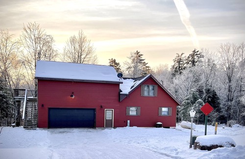 Lakewood Cabin | Cozy, spacious cabin. Great for fishing & snowmobiling!