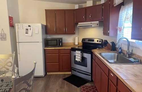 Bracey House | Cozy & Spacious Home minutes From Lake Gaston