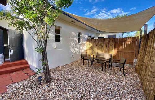 Poinsettia Heights House | Cozy spacious Studio With Private small Backyard. Pet Friendly