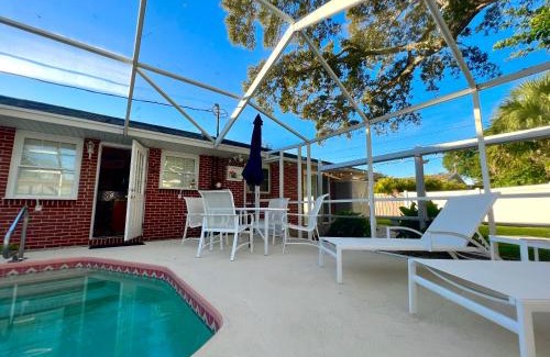 Harbor Bluffs House | Cozy Spot, 5 Min Away from Beach