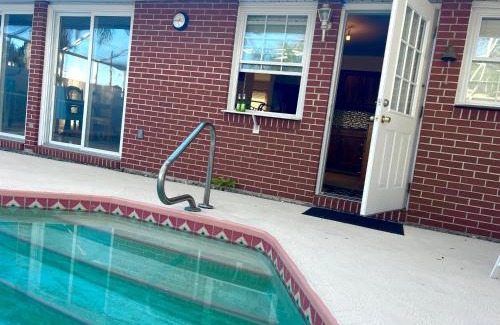 Harbor Bluffs House | Cozy Spot, 5 Min Away from Beach