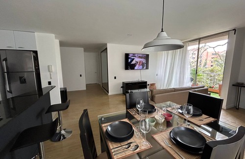 Lalinde Condo | Cozy Stay in El Poblado Work & Explore!