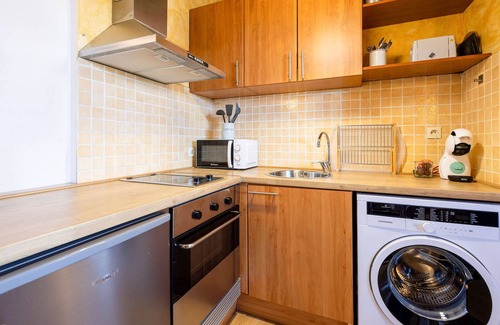 Osseja Apartment | Cozy Stay, Picturesque Village with Mountain View