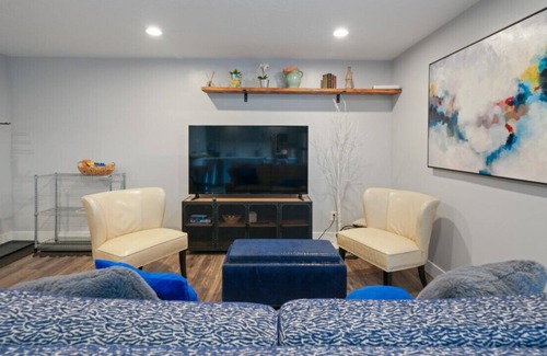 Sandy Apartment | Cozy Stay w/ Bunk Bed and Game Room