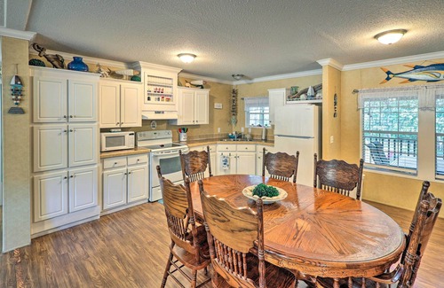 Steinhatchee House | Cozy Steinhatchee House w/Fire Pit & Grill!