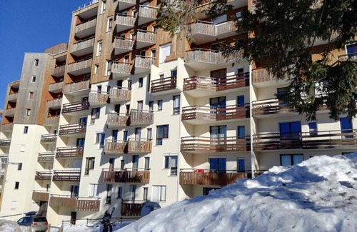 Prapoutel Apartment | Cozy Studio in Les Adrets - Ski-in/Ski-out, near shops
