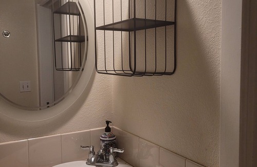 Rio Vista Apartment | Cozy studio, 2 blocks from Sacramento River.