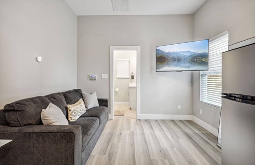 Northside Apartment | Cozy Studio 3 mi to Downtown/Med Ctr w/Wi-Fi