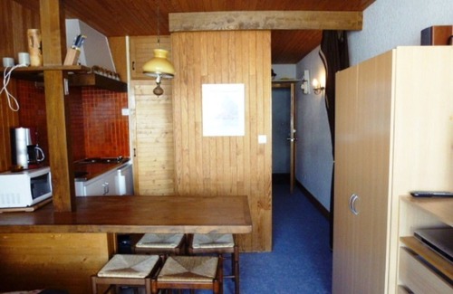 Arette Apartment | Cozy studio 4 pers, direct piste access, balcony, ski locker