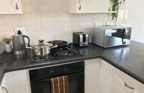 Greater Johannesburg Metropolitan Area Apartment | Cozy Studio Apartment with Wifi backup