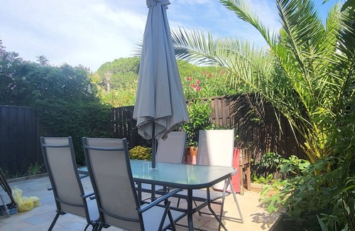 La Grande-Motte Apartment | cozy studio cabin, 4 people, private garden, near beach