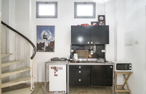 Neve Tzedek Apartment | Cozy Studio Carmel Market