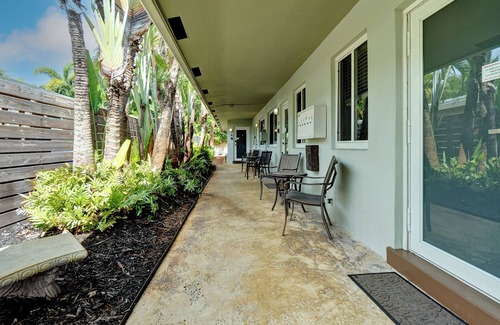 Middle River Terrace Apartment | Cozy studio close to Wilton Manors