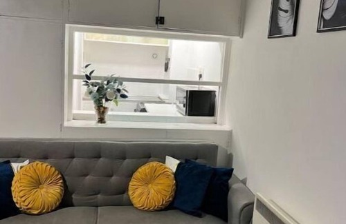 Cathedrals Apartment | Cozy studio close to the Shard