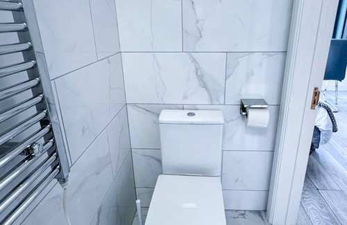 Redbridge Apartment | Cozy Studio Flat near Central London