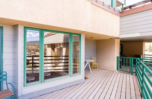Purgatory Condo | Cozy Studio for 2 with Slope Views in Purgatory Village - Eolus 322