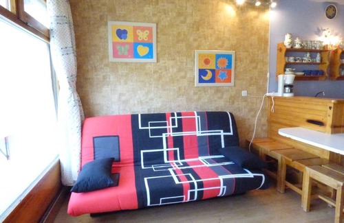 Arette Apartment | Cozy studio for 4, direct access to gallery and slopes, elevator
