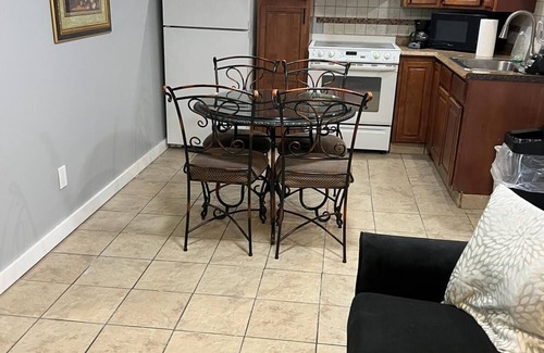West Bronx Apartment | Cozy studio in amazing Bronx with AC