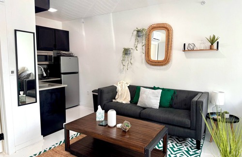 Midtown - Westport Apartment | Cozy studio in charming Kansas City with AC, WiFi