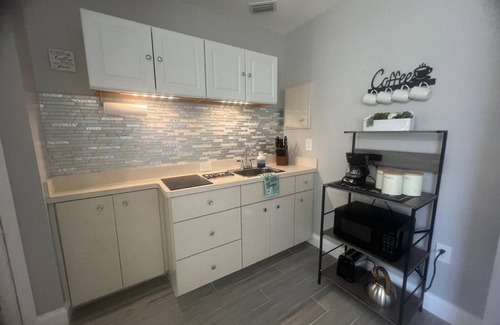 Lakeland Highlands Apartment | Cozy studio in enjoyable Lakeland with AC, WiFi