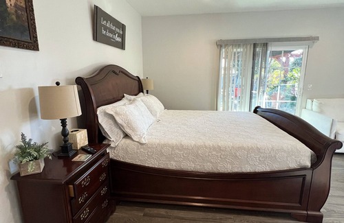 Lincoln Acres Apartment | Cozy studio in fabulous Chula Vista with AC, WiFi, Washer and Dryer.