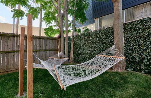 Grand Center Apartment | Cozy Studio in Grand Center, SLU, CWE