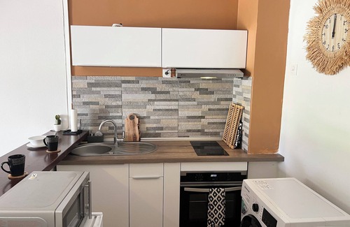 Bas du Fort Apartment | Cozy studio in Le Gosier 2 minutes from the beach