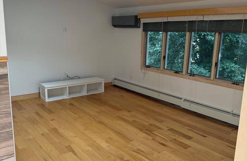 Lake Ronkonkoma Apartment | Cozy studio in enjoyable Lake Ronkonkoma area with AC and parking provided.