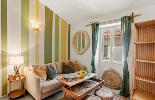 Old Town Apartment | Cozy studio Le Cèdre, Port de Saint Tropez