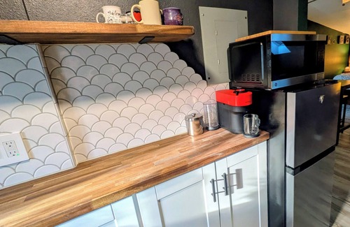 Capitol Hill House | Cozy Studio near CSU & Old Town
