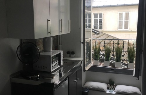 Ternes Apartment | Cozy Studio near Champs Elysees