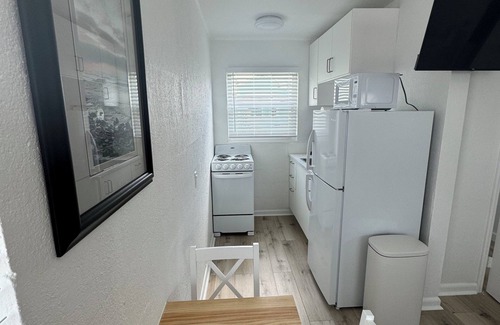 Southwest Apartment | Cozy Studio Nestled In the heart of WPB