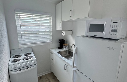 Southwest Apartment | Cozy Studio Nestled In the heart of WPB