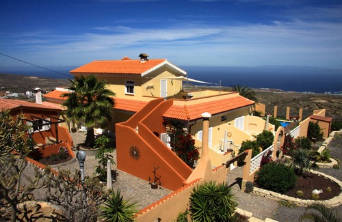 La Sabinita Apartment | Cozy studio on an idyllic finca with brine pool and barbecue