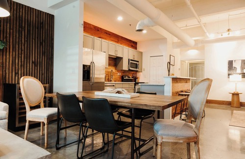 Old Fourth Ward Apartment | Cozy studio on the ATL Beltline FREE Parking!