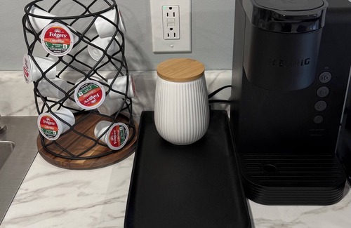 Clayton Apartment | Cozy Studio Retreat in the Heart of Clayton. Private entrance.