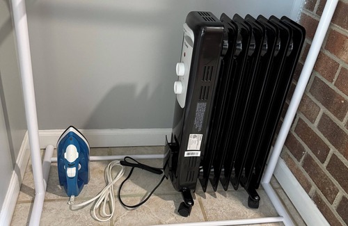 Clayton Apartment | Cozy Studio Retreat in the Heart of Clayton. Private entrance.