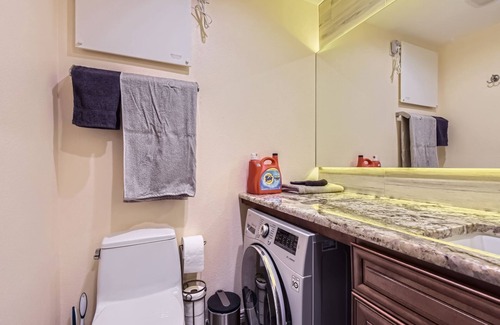 Greenwood Village Apartment | Cozy studio with fitness room and AC in delightful Greenwood Village