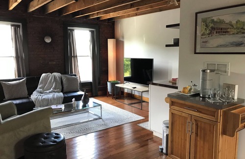 South Main Street Apartment | Cozy studio with AC and WiFi in Historic Geneva, NY.