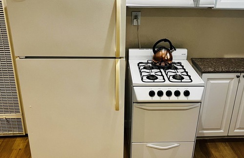 East San Gabriel Apartment | Cozy Studio with beautiful open private yard 5 minutes from Pasadena